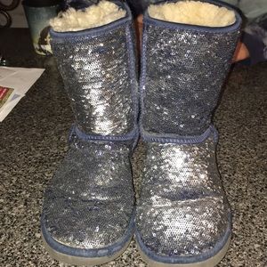 Sparkly color changing UGG boots!
